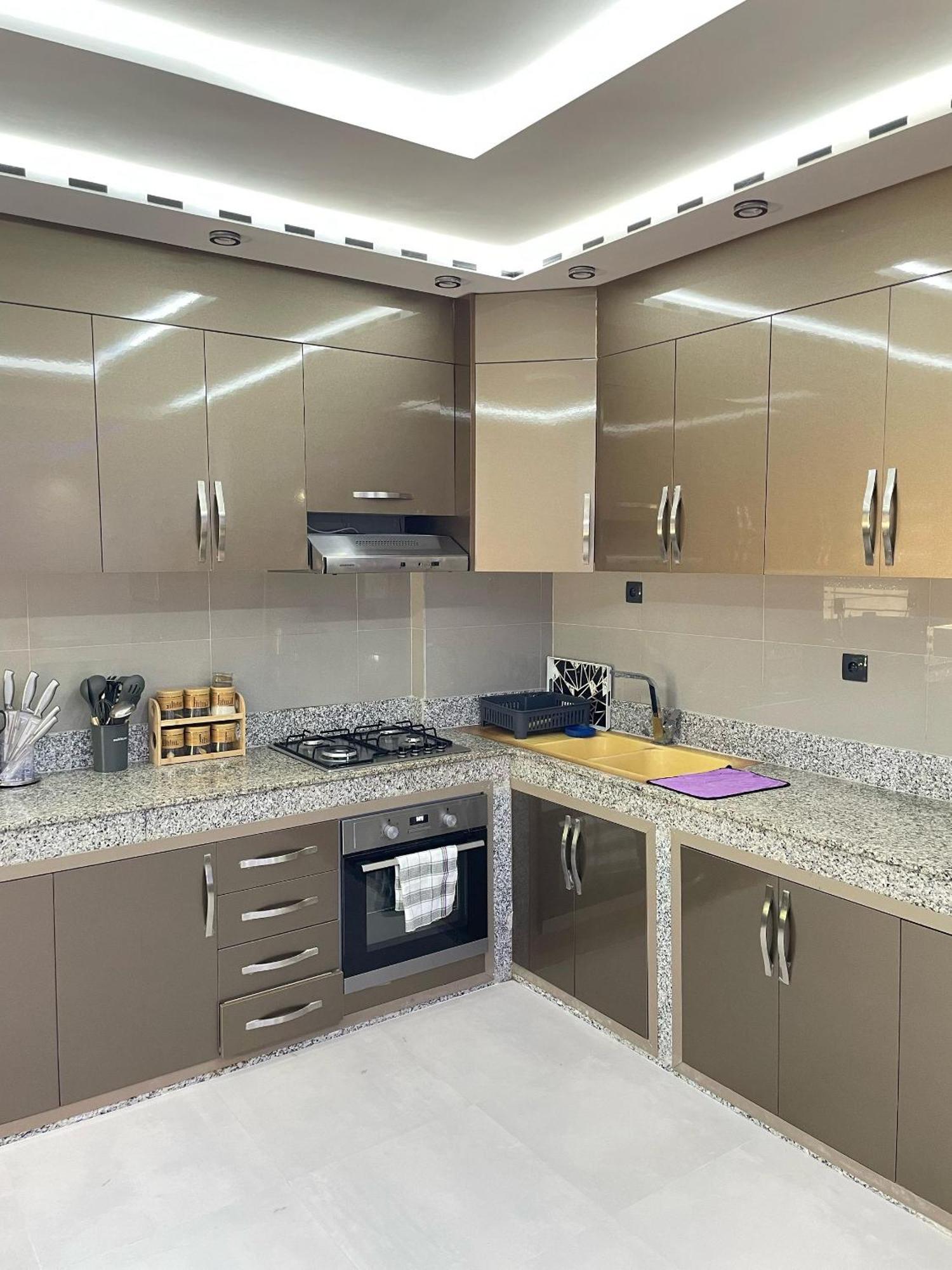 Villa Luxurious 6 Bdrms Pool Re63025 *